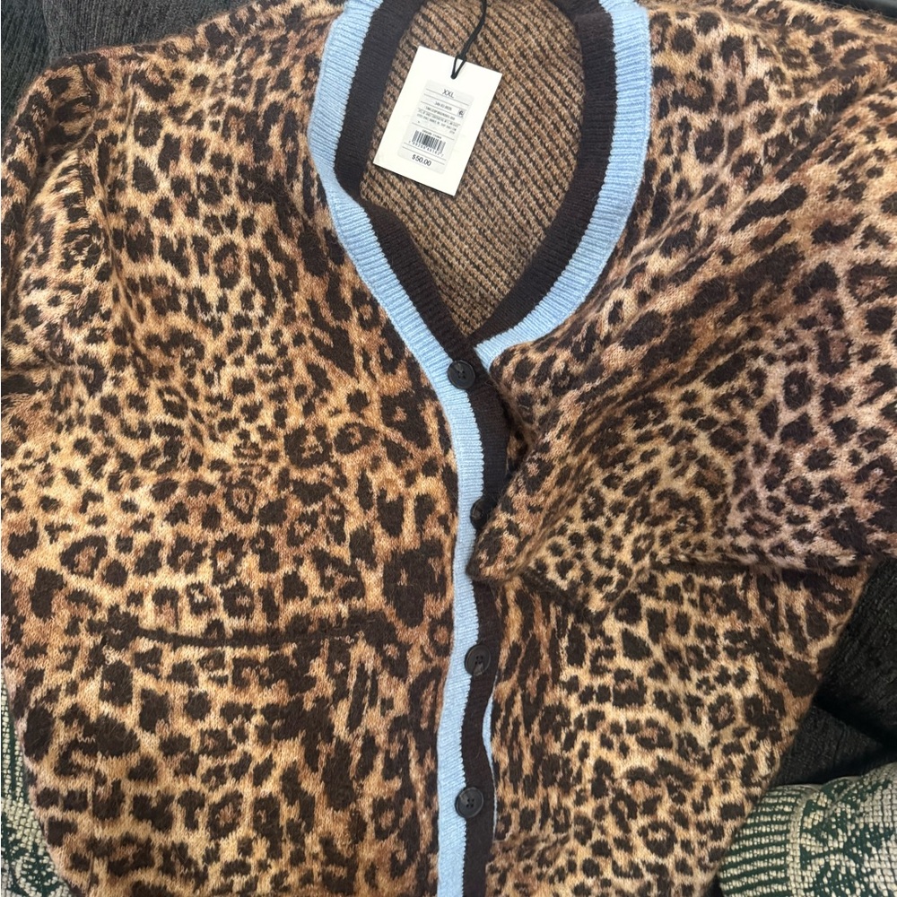 Chic Leopard Print Teddy Jacket with Blue Accents - Picture 2 of 4